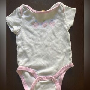 Heart Short-Sleeved Onesie